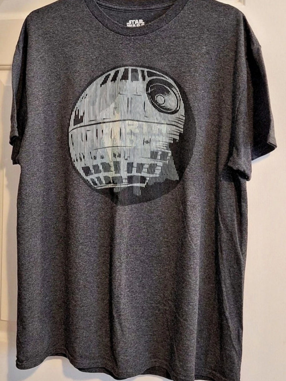 Star Wars Death Star graphic tee Graphic Tee in Gray Like New